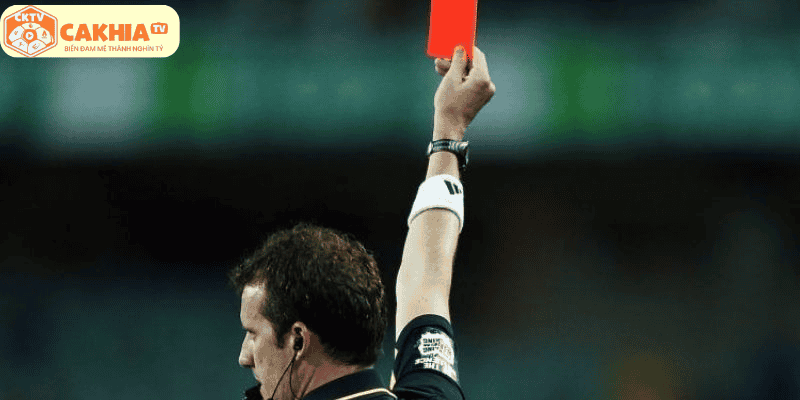 Sự khác nhau giữa thẻ vàng và thẻ đỏ